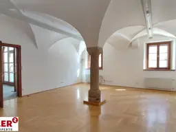 Entzückendes Geschäftslokal - charmantes Gewölbe im Altbau | renoviert
