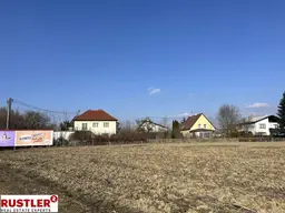 Grundstück mit Altbestand und großem Potenzial