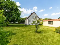 Lanzenkirchen - Kleinwolkersdorf: TWO IN ONE auf 1217 m²: Haus mit Kirschgarten oder zweitem Bauplatz