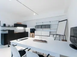 STOCKERAU - BÜRO/PRAXIS/STUDIO MIT KÜCHENZEILE UND BADEZIMMER