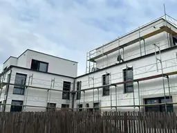 Modernes Wohnen in Wilfersdorf: Erstbezug Doppelhaushälfte mit Garten, Parkett, 5 Zimmern und Fußbodenheizung!