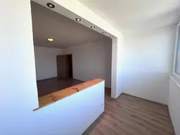 BADEN - GEPFLEGTE WOHNUNG MIT WEITBLICK UND TOLLER RAUMAUFTEILUNG