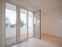 WUNDERSCHÖNE 4-ZIMMER-WOHNUNG MIT SONNIGER LOGGIA