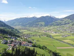 Traumhaftes Grundstück mit Panoramablick im Zillertal!