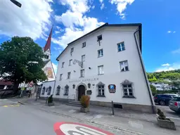 Liegenschaft mit großzügigem Bestandsgebäude im historischen Ortskern von Innsbruck-Amras
