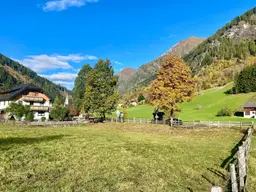 Sonniges Baugrundstück in idyllischer Lage