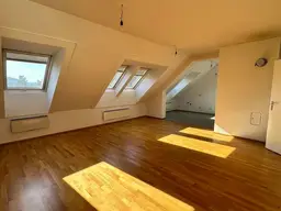 2 Zimmer Wohnung in Rabenstein im DG