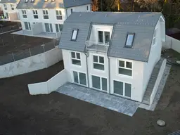 NEUER PREIS! Großzügiges Einzelhaus in Bad Fischau mit wunderschöner Aussicht