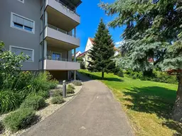 Wohnen im Grünen: 2-Zimmer-Wohnung mit Balkon und Parkplatz in Trautmannsdorf...!
