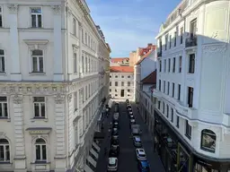 Neu renovierte 168,11 m² Bürofläche in repräsentativem Stilaltbau Nähe Albertina!