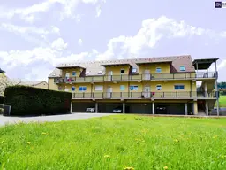 Grünoase mit Panoramablick: 3-Zimmer-Wohnung mit Süd/West-Dachterrasse und hochwertiger Nolte-Küche - Backofen auf Augenhöhe inklusive!