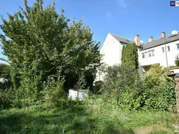 NEUER PREIS! Ruhiges Grundstück mit aufrechter Baugenehmigung für ein Einfamilienhaus!