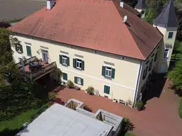 Ein Märchenschloss Nähe Wildon-komplett saniert mit prachtvoller ca. 40.000m² Parkanlage - Biomasseheizung!