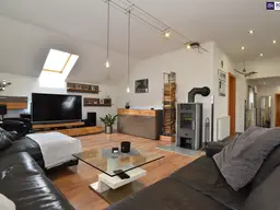 Heimkommen! Zweifamilienhaus mit separaten Einheiten in begehrter Lage in Kalsdorf bei Graz! Wunderschöne Ausstattung!