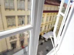 Sensationelle LAGE ! ca. 70 m² Altbauwohnung im Zentrum von Graz inkl. dem gesamten Kellergewölbe des Altbaus mit ca. 200m² - passend für ein Atelier oder Büro! WOHNUNGSEIGENTUM!