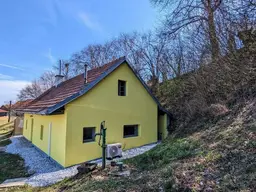 Erstbezug nach Sanierung! Bezugsbereit mit eigenem Brunnen und kleinem Grundstück. Minibetriebskosten!!!