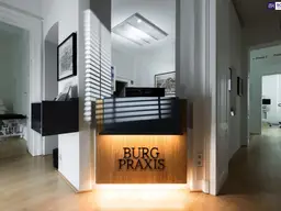 PERFEKTER START IN DIE SELBSTSTÄNDIGKEIT! Etablierte Arztpraxis im Herzen von Graz – attraktiver Praxisraum mit 31,47 m² und Balkon. Inklusive VIDEO-RUNDGANG!