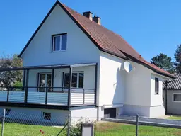 Charmantes energietechnisch saniertes Einfamilienhaus mit Garten - in bester Grazer Wohngegend zu mieten - 4 Zimmer, Küche und 2 Garagenplätzen - in 8041 Liebenau