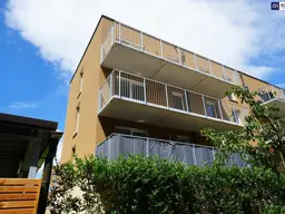 SENSATIONELL! Erleben Sie Wohnkomfort pur! Lichtdurchflutete 2-Zimmer-Neubauwohnung mit Südwestausrichtung, riesiger Balkon, exklusiver Tischlerküche und Tiefgaragenplatz!