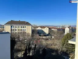 Raum für Visionen: Rohdachboden inklusive Magazin in ruhiger Lage!