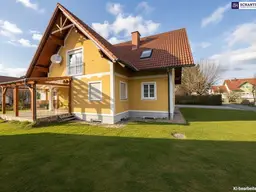 SONNENLAGE - Neuwertiges ca. 160m2 großes Traumhaus mit idyllischem Garten + Terrasse, 2 Garagen &amp; Top-Ausstattung in Ruhelage