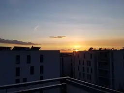 Wohlfühlen auf höchstem Niveau in Dachgeschoss-Wohnung mit Neubaucharakter inkl. Ausblick-Balkon im Stadtteil Bindermichl/Oed
