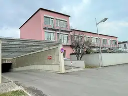 Tiefgaragenplätze in sicherer Umgebung in der Tiefgarage Forellenweg - Suttnerstraße: Provisionsfrei!