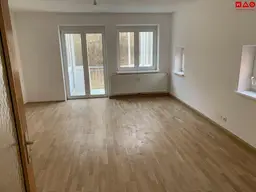 Familienfreundliche Lage garantiert höchste Lebensqualität mitten im ländlichen Herzen von Obergrünburg! Schöne und praktische Raumaufteilung, hell und freundlich, sonnige Loggia!