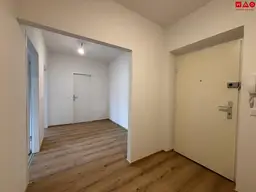 Wie neu! Lichtdurchflutete 2-Zimmer-Wohnung mit Loggia – ab sofort beziehbar