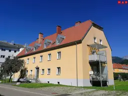 Erstbezug nach Sanierung! Ansprechende Wohnung im Grünen!