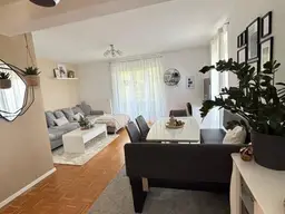 Komplett möblierte 2 Zimmer Wohnung mit Balkon – Stadtzentrum