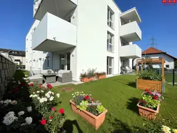 Erstbezug/Neubau Familienwohnung mit Top-Ausstattung und Garten