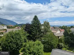 Geräumige Eigentumswohnung zentral und mit Aussicht