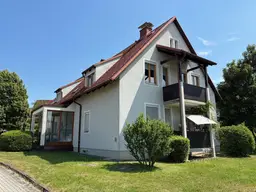 Lichtdurchflutete 3-Zimmer-Wohnung mit Balkon in Thermenregion - geförderte Miete - 3 Zimmer 