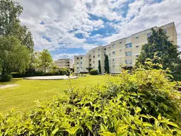 Großzügige Eigentumswohnung mit Loggia in ruhiger Lage von Ternitz – 124 m² Wohnfläche, 2 Stellplätze, perfekt für Familien.