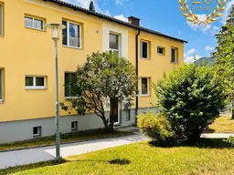 Helle Eigentumswohnung mit Balkon &amp; Schneebergblick | Garage für 2 Fahrzeuge