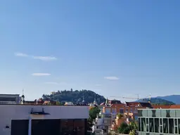 PENTHOUSEBÜRO mit WEITBLICK | ZENTRAL u. MODERN