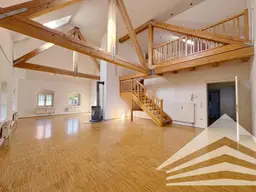 Natur pur in Oftering - Wunderschöne Galeriewohnung mit Küche in historischem Vierkanthof