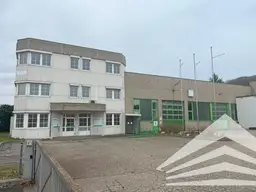 250 m² Büro mit 300 m² Lagerhalle in Steyregg! Parkplätze!