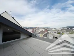 Sensationelle Maisonette-Innenstadtwohnung nahe dem Volksgarten und Musiktheater!