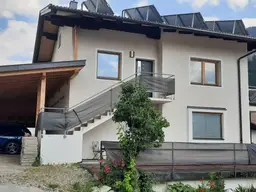 Neu saniertes Mehrfamilienhaus in Strassen zu verkaufen