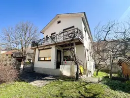 [06548] Großes Wohnhaus mit Burgblick im Zentrum
