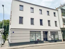 [06615] Zentrales Geschäftslokal inkl. 3 Stellplätze