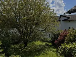 Sehr großzügiges Grundstück mit sanierbarem Altbestand, schön gelegen im beliebten Rif bei Hallein