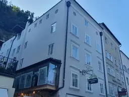 Salzburg, Linzergasse: 3-Zimmer Dachgeschosswohnung, 115 qm, inkl. Gartennutzung, mit Blick auf das Zentrum der Mozartstadt
