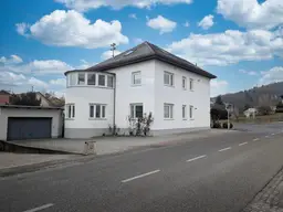 Attraktives Zinshaus mit Potenzial im Herzen von Eggelsberg