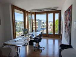 Helle und moderne Bürofläche im Business Boulevard