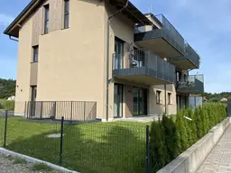 Idyllische 3,5-Zimmer-Wohnung mit Garten - Erstbezug