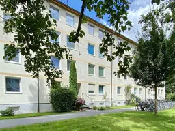 Generalsanierte, helle &amp; ruhige 2 - Zimmer-Wohnung mit Loggia