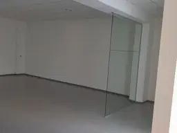 Lager-/Bürokombination im OG, großer Lastenlift